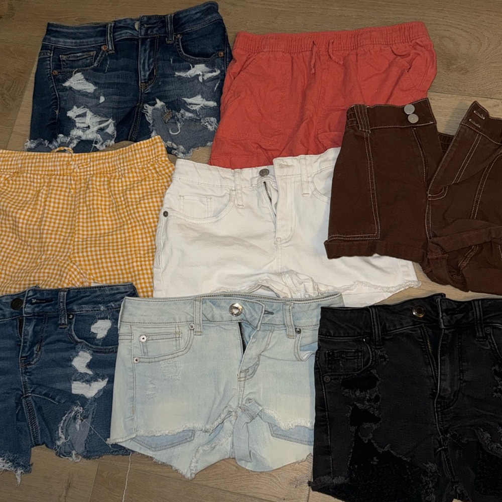 Branded women’s shorts (Old Navy, American Eagle, Tillys, wild fable)